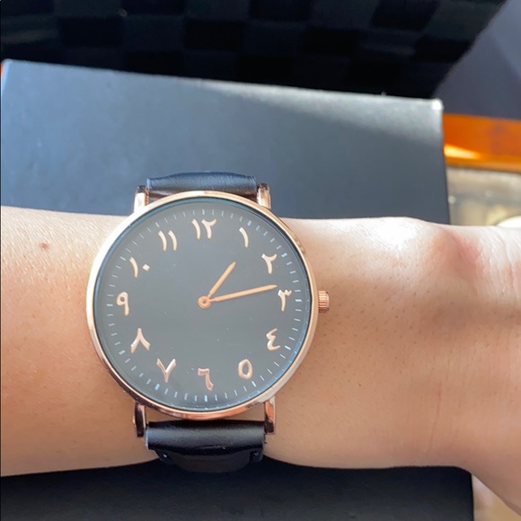 Rose gold black strap watch with Arab writing - Picture 3 of 4